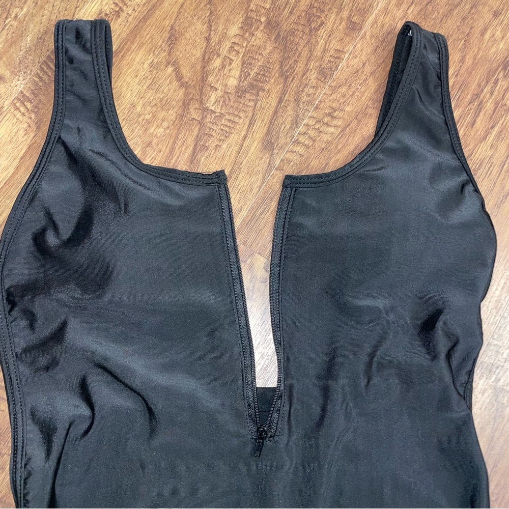 Chantel Black Zip Up Monokini! 🏝 - Picture 12 of 14